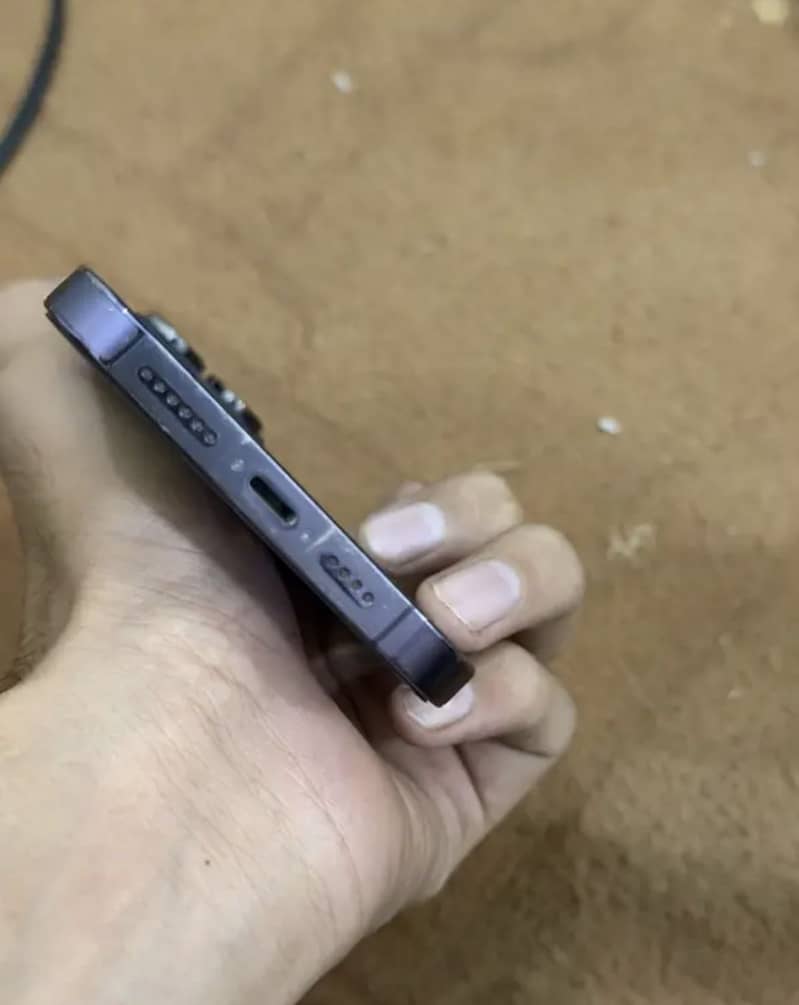 Apple iPhone 14 Pro Max 2
