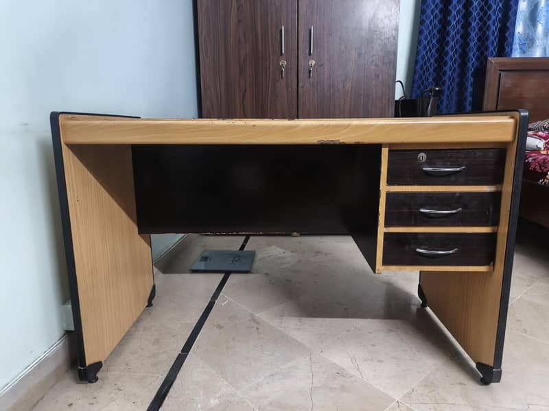 writing table 0