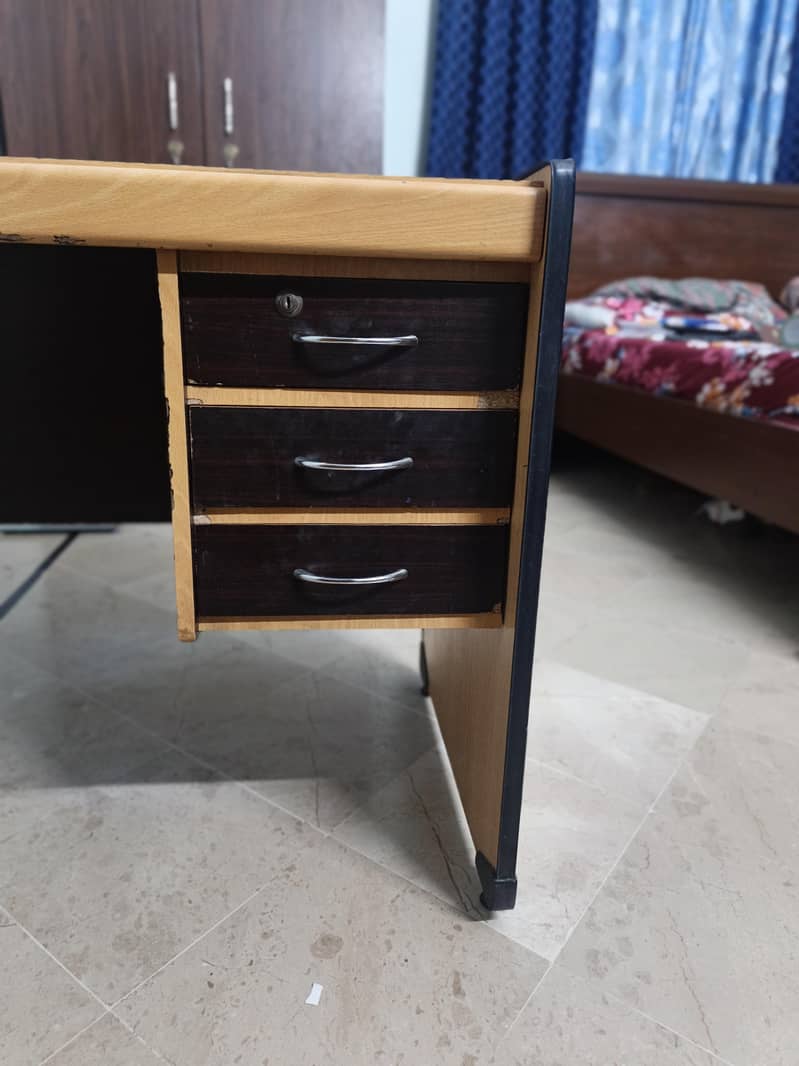 writing table 3