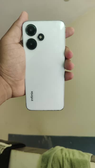 Infinix Hot 30 Play