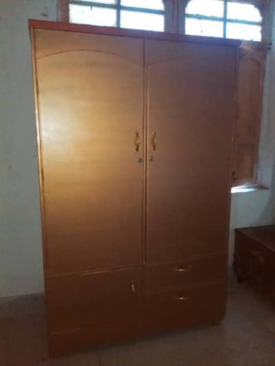 Kapro Ka Almari