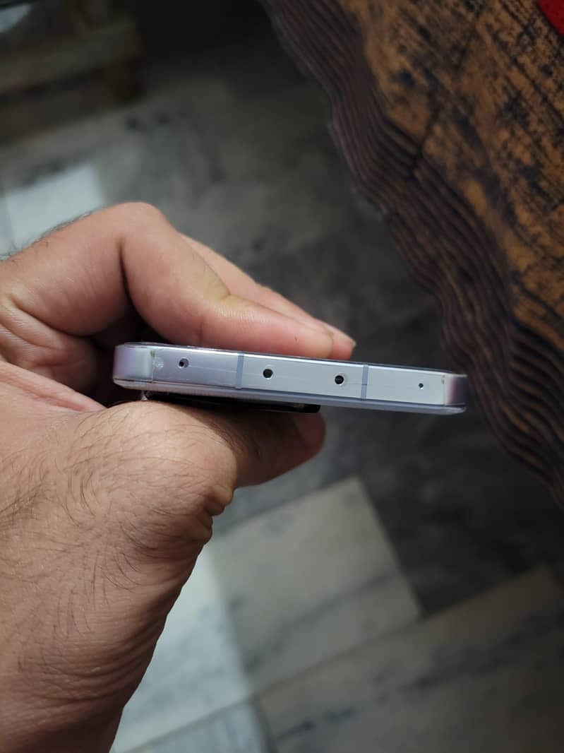 Xiaomi 13 4