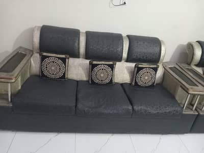 5 Seater sofa in good condition
