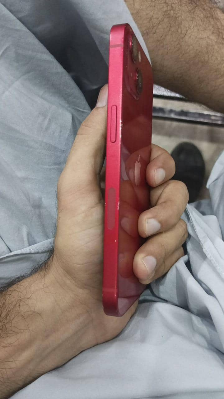 Apple iPhone 13 1