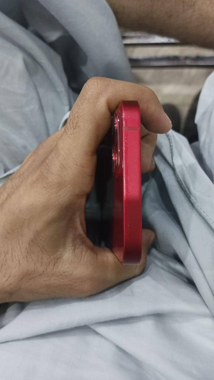 Apple iPhone 13 3