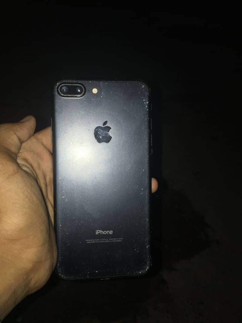 Apple iPhone 7 1