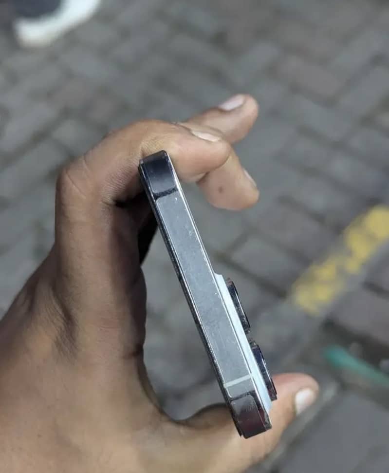 Apple iPhone 14 Pro 3