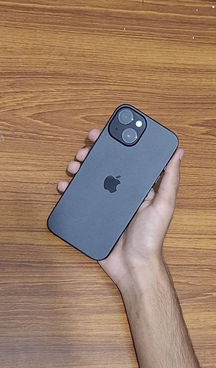 Apple iPhone 15 2