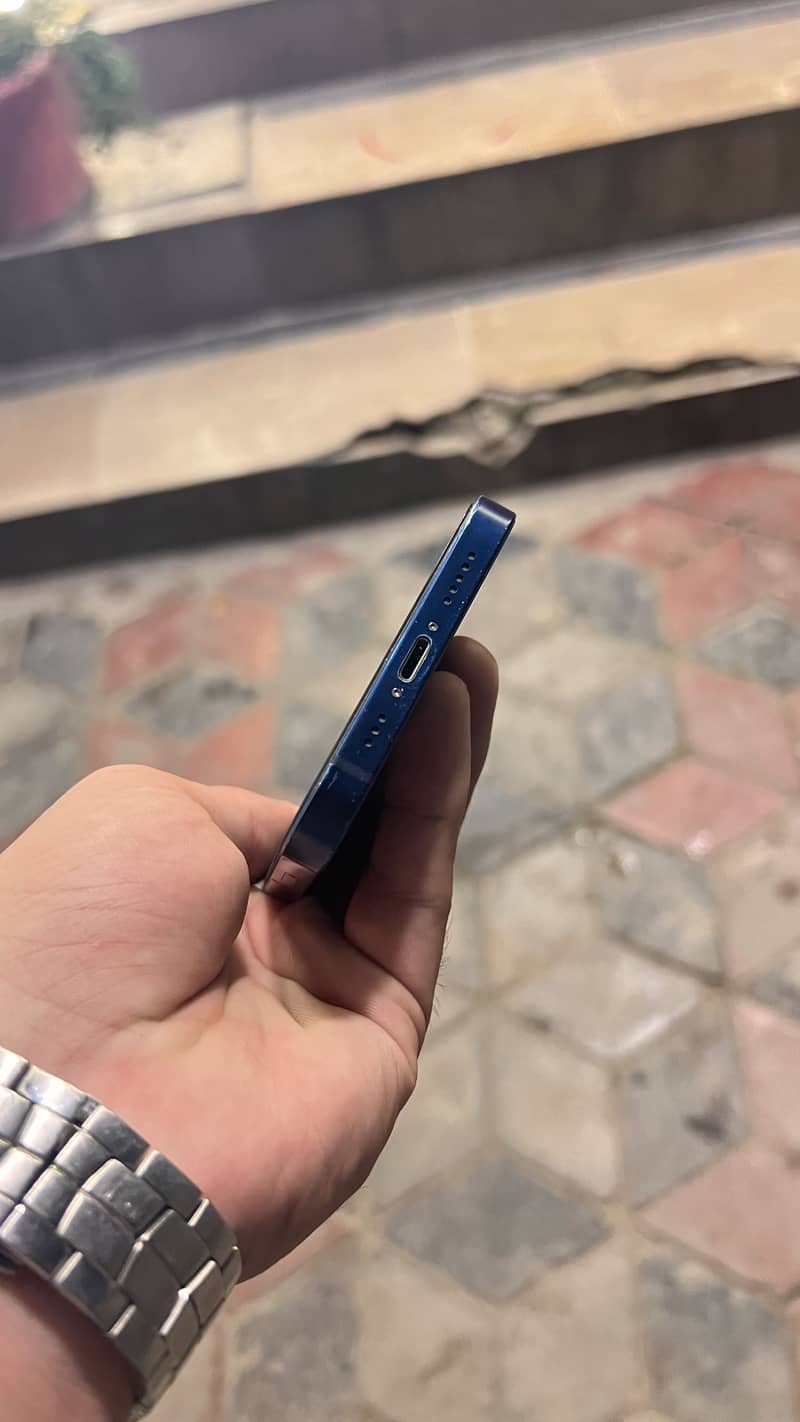 IPhone 12 1