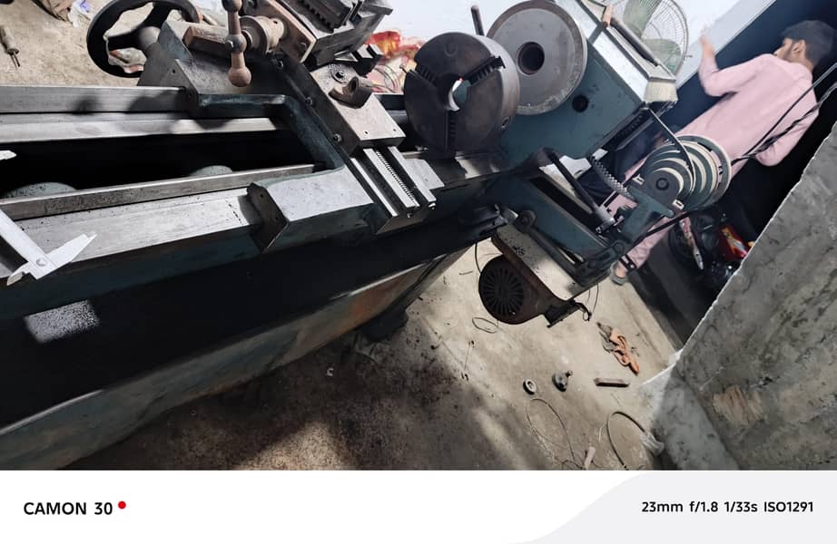 Lathe machine 6" Ft 6