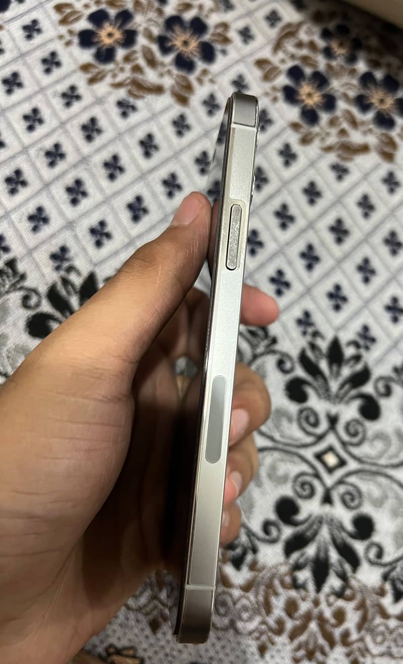 Apple iPhone 12 Pro 1