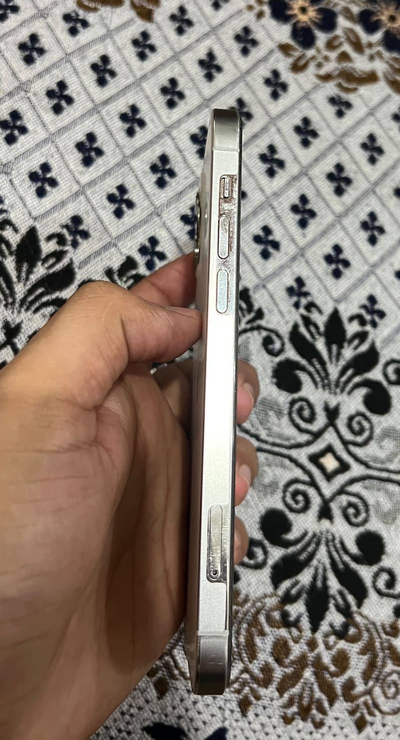 Apple iPhone 12 Pro 3