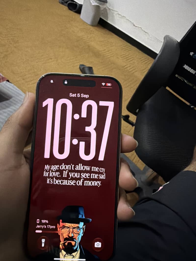 Apple iPhone 16 Pro 3
