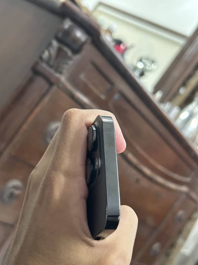 iPhone 14 Pro 5