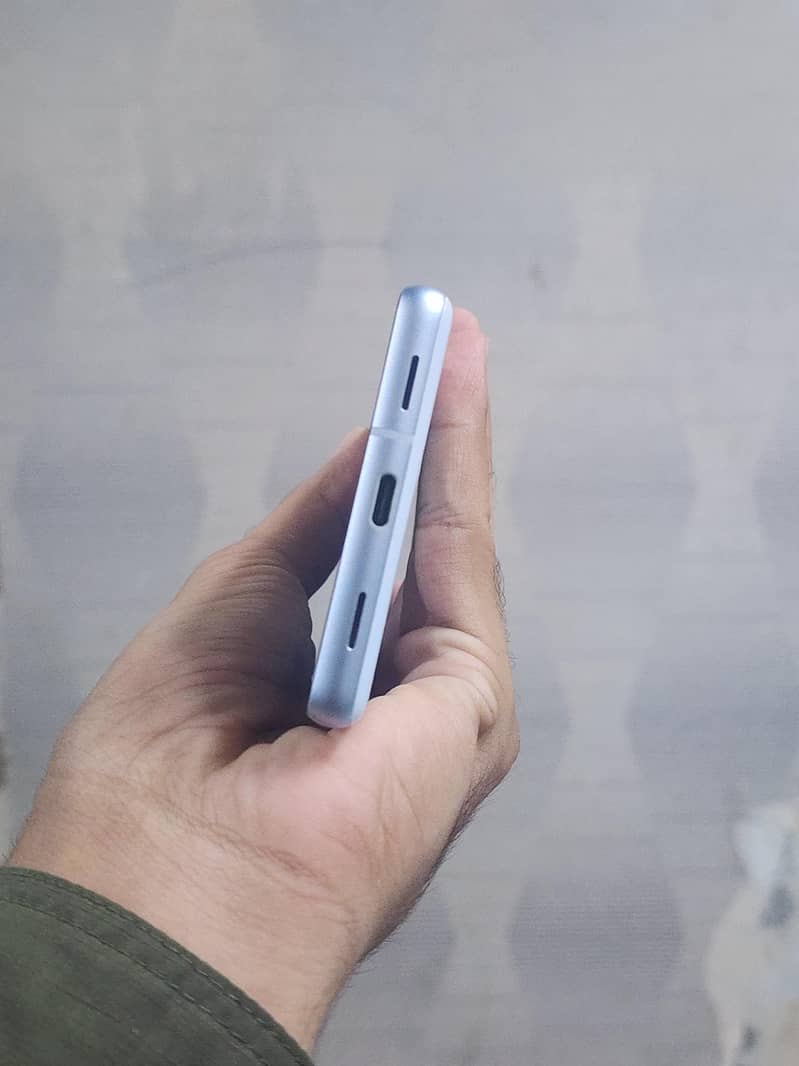 Google Pixel 7a 2