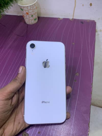 Apple iPhone XR