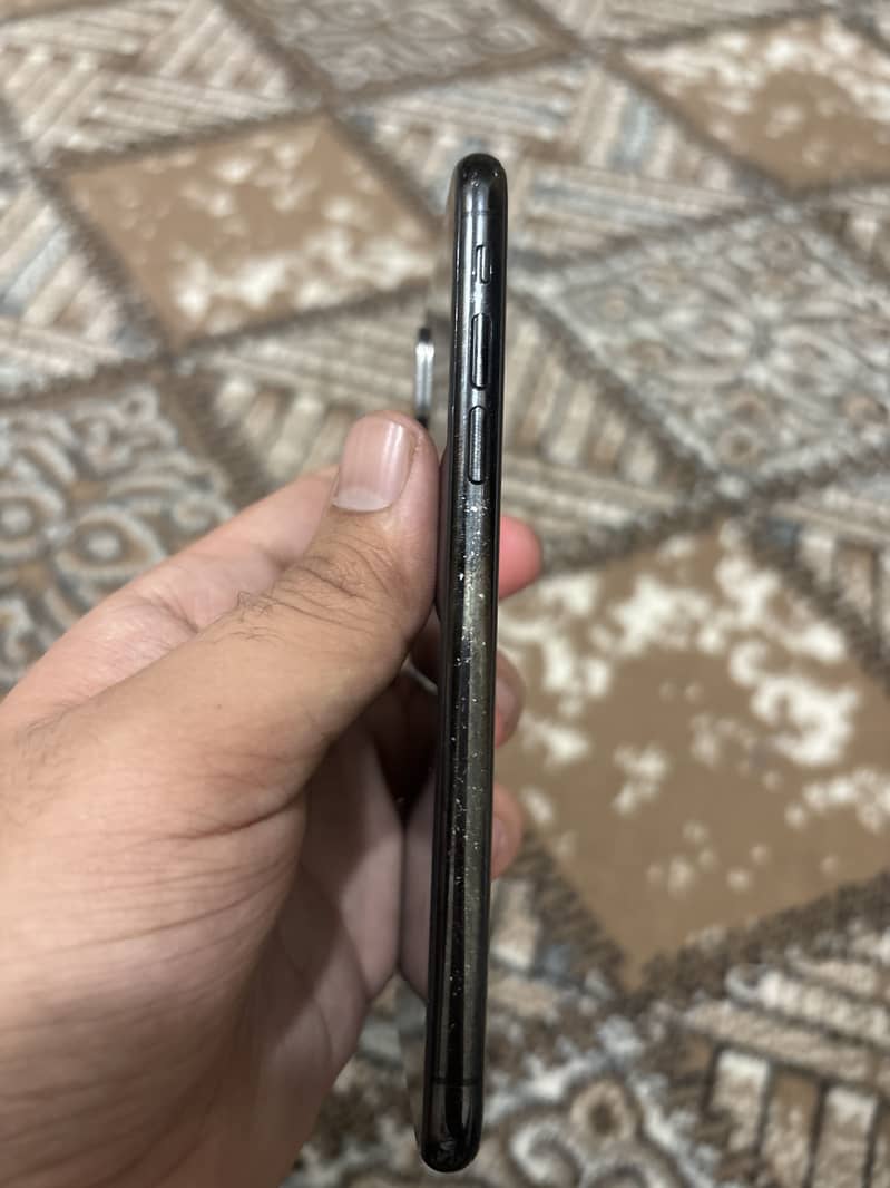 Apple iPhone X 3