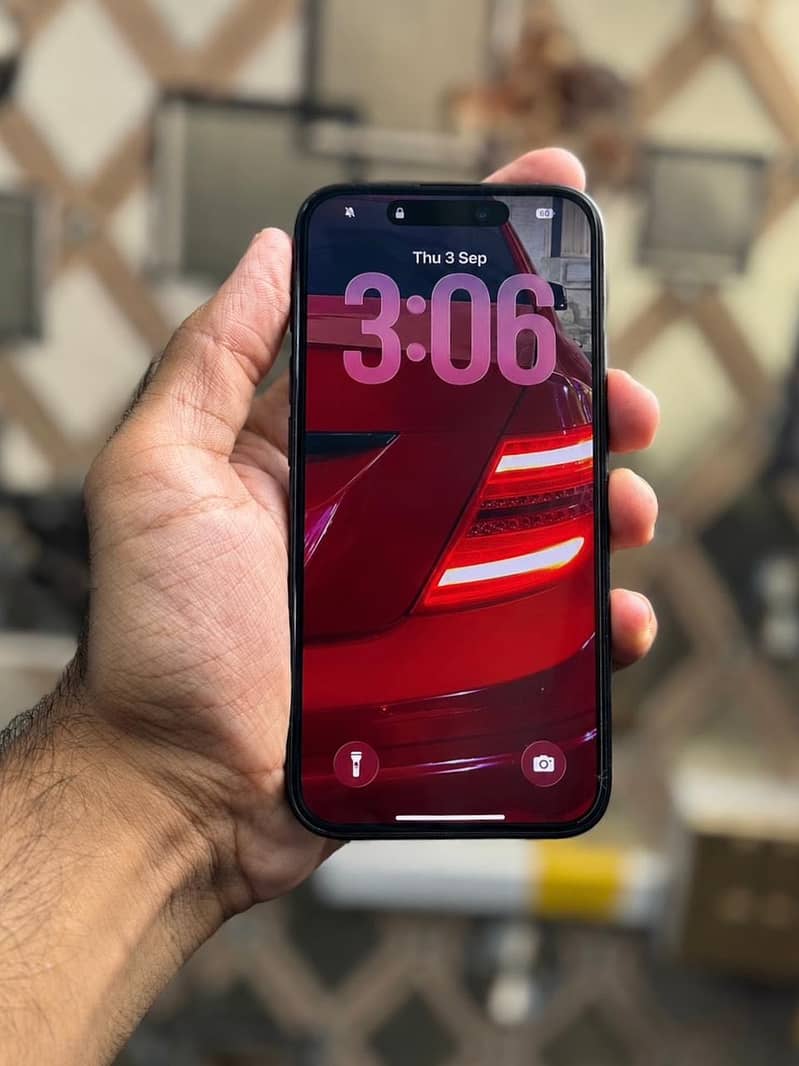 Apple iPhone 15 Pro 0