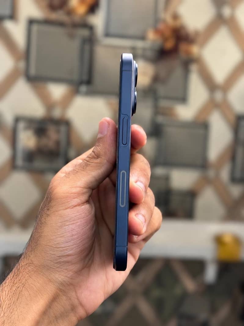 Apple iPhone 15 Pro 5
