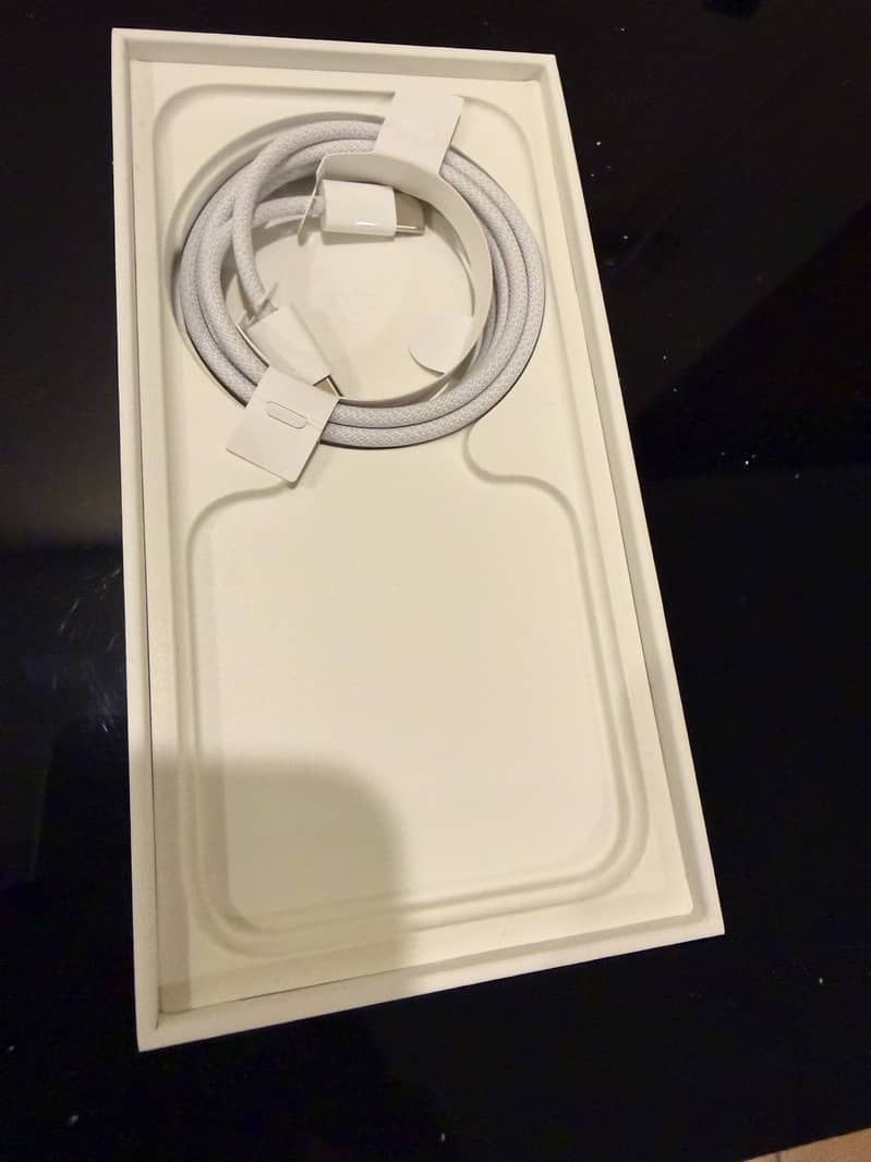 Apple iPhone 15 Pro 2