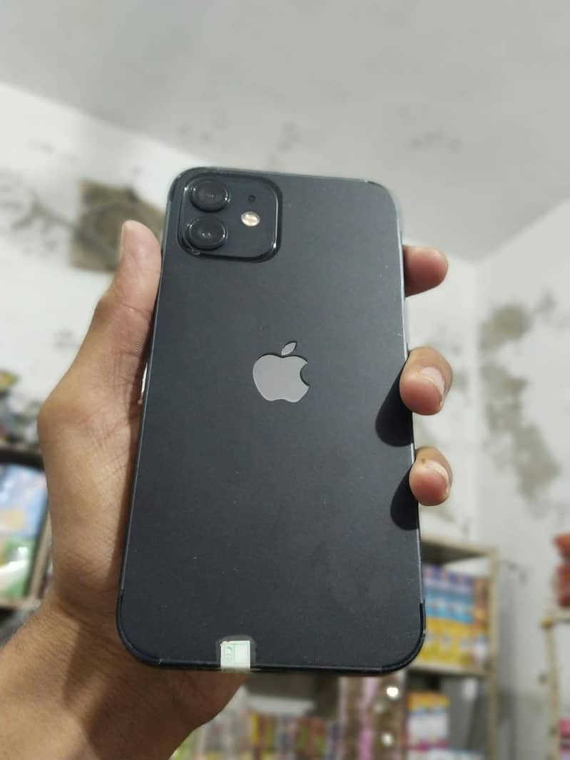 Apple iPhone 12 3