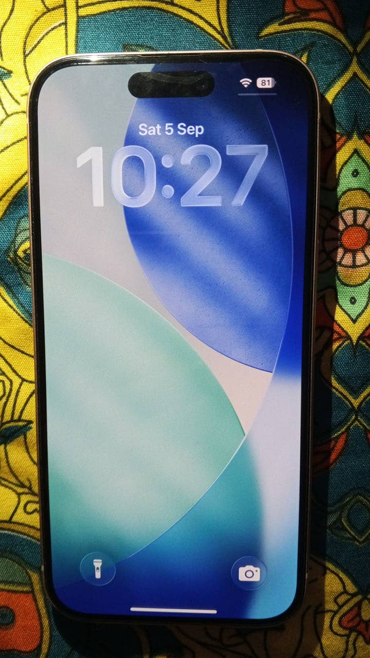 Apple iPhone 15 7