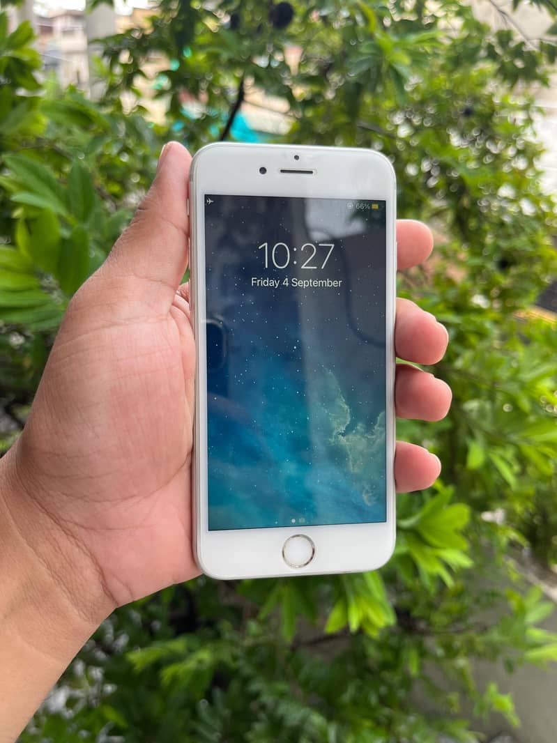 Apple iPhone 6S 1