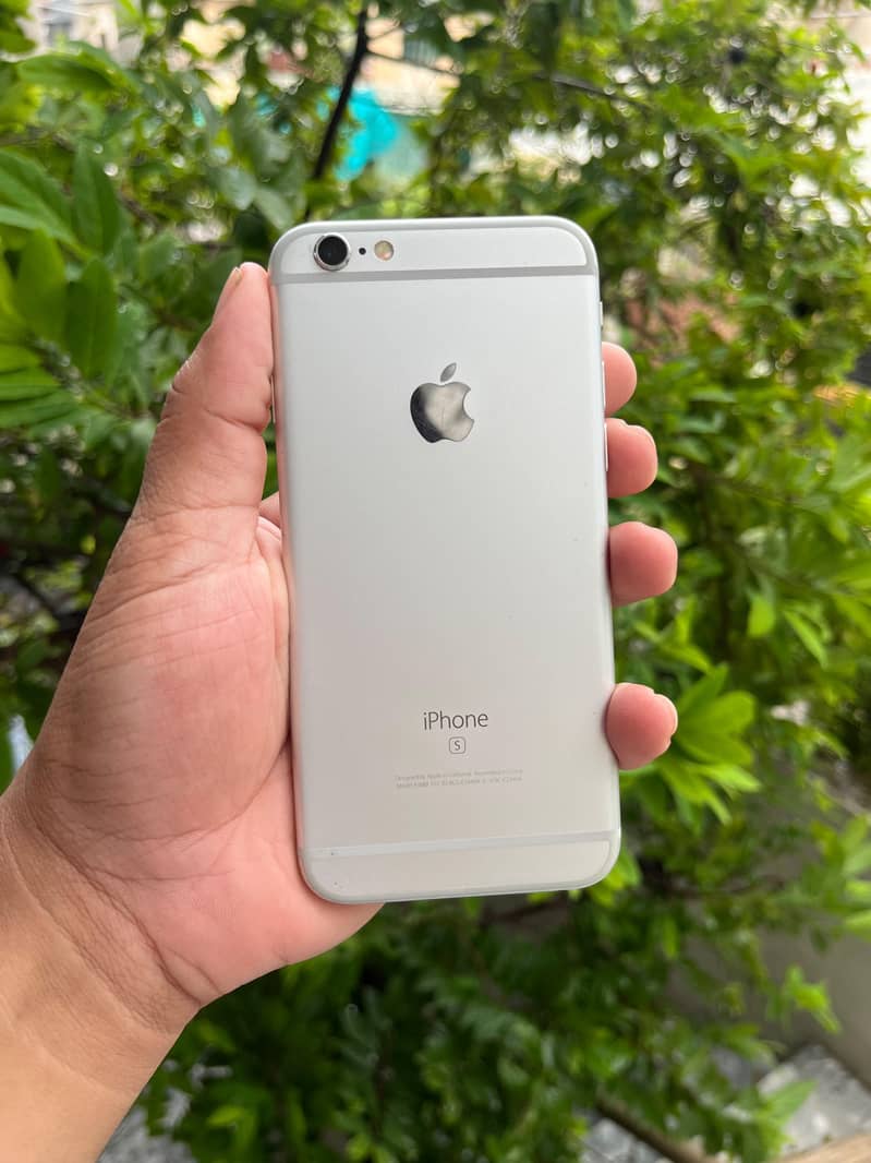 Apple iPhone 6S 2