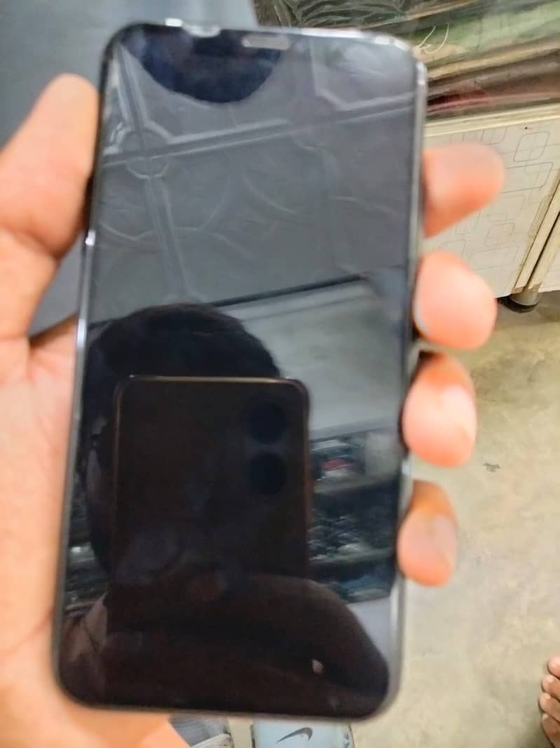 Apple iPhone XS 3