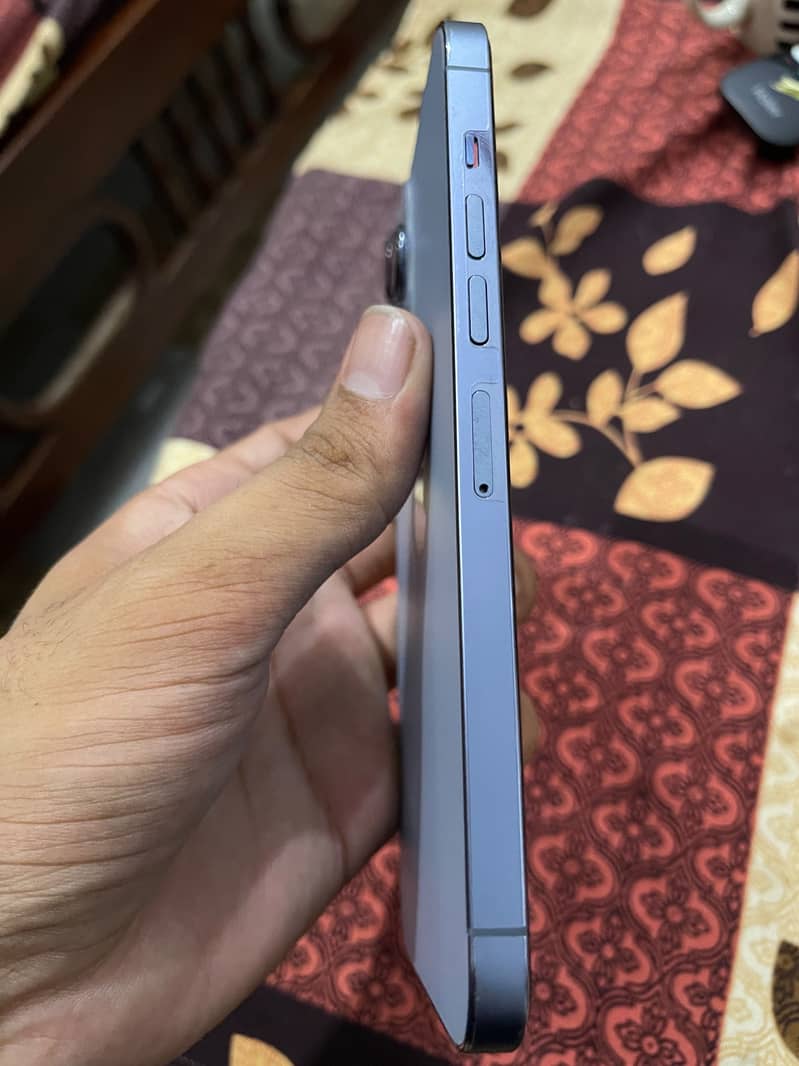 Apple iPhone 13 Pro Max 4