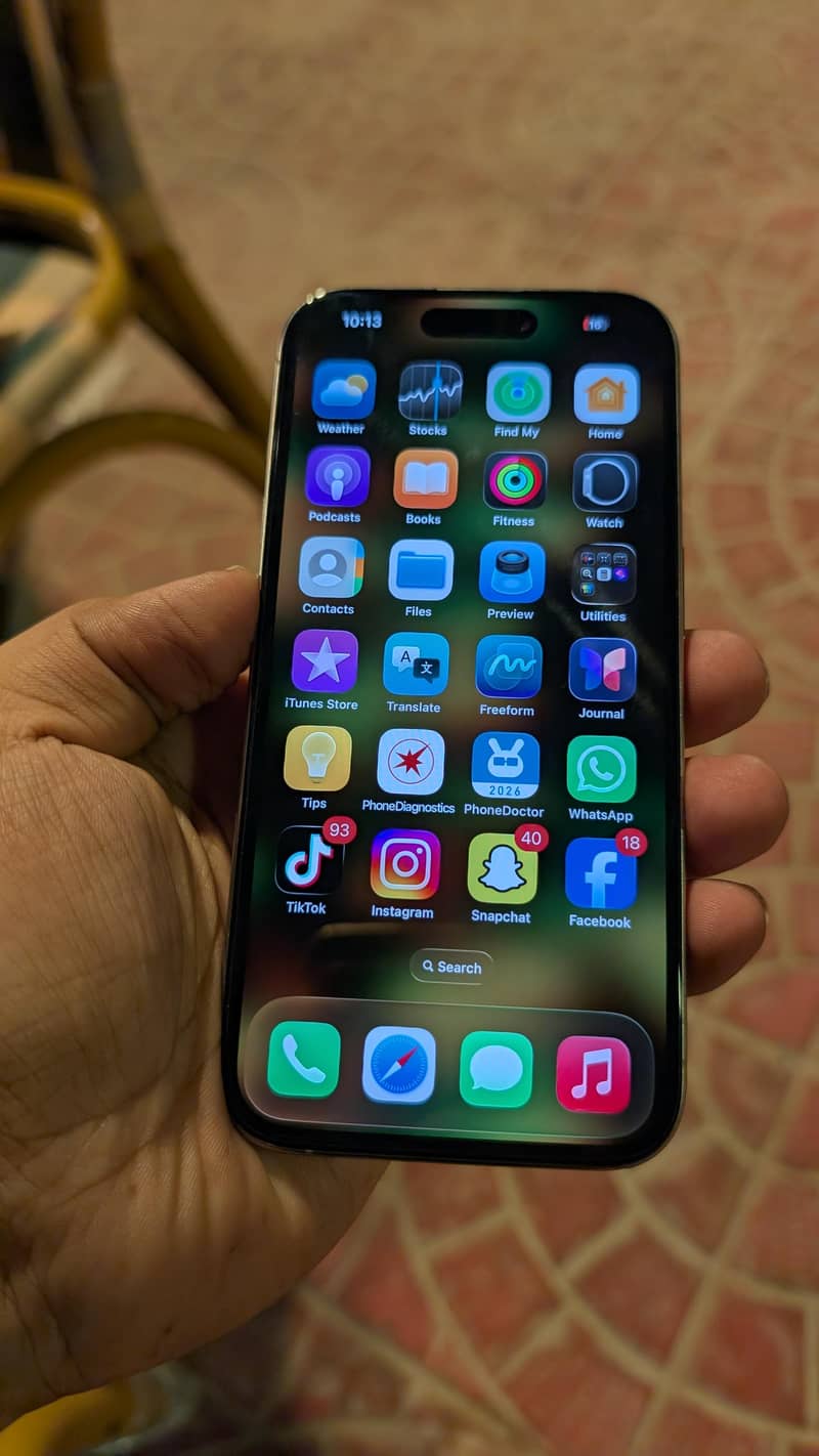 Apple iPhone 15 Pro 4