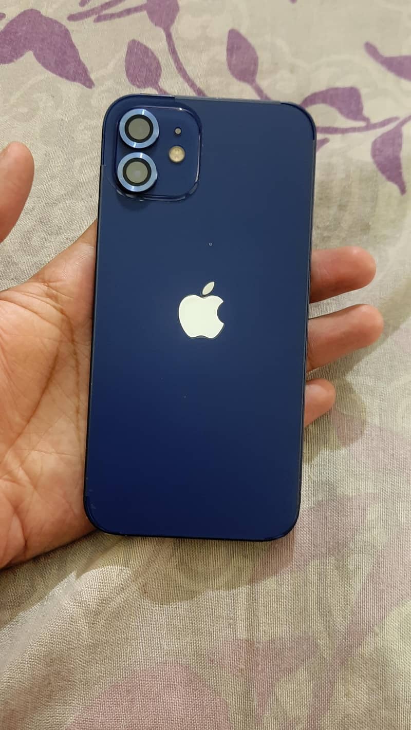Apple iPhone 12 4