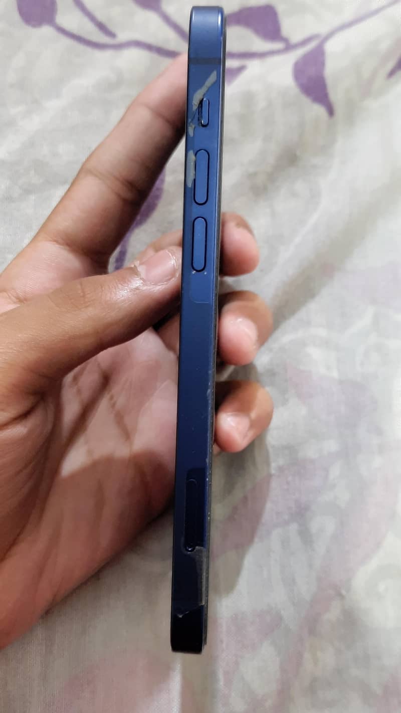 Apple iPhone 12 6