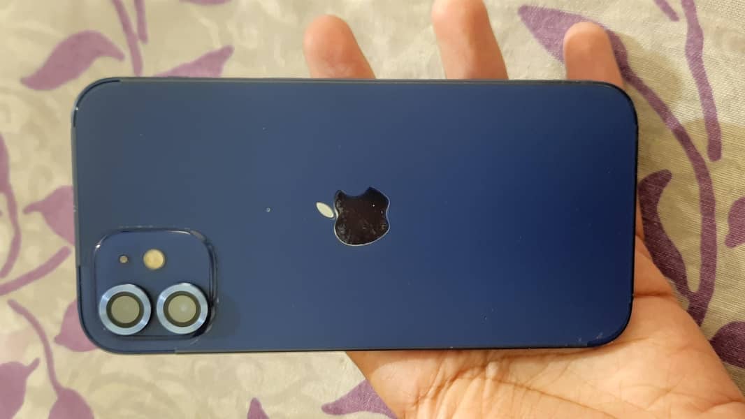 Apple iPhone 12 11