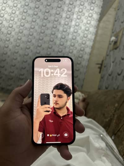 Apple iPhone 16