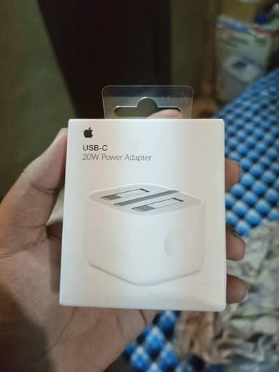 APPLE 20W POWER ADAPTER
