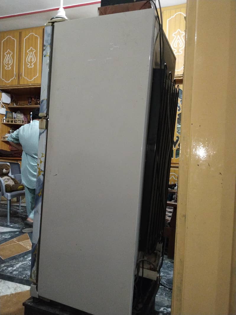 Refrigerator 4