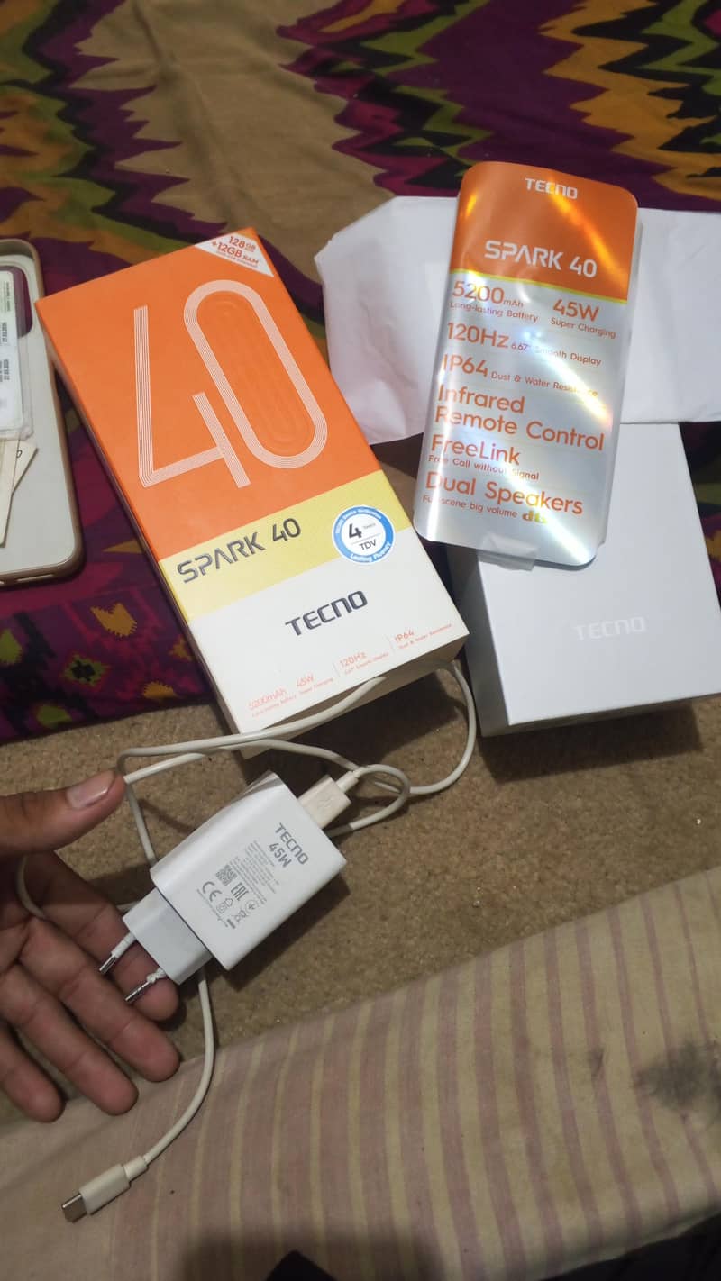 Tecno Spark 40 1