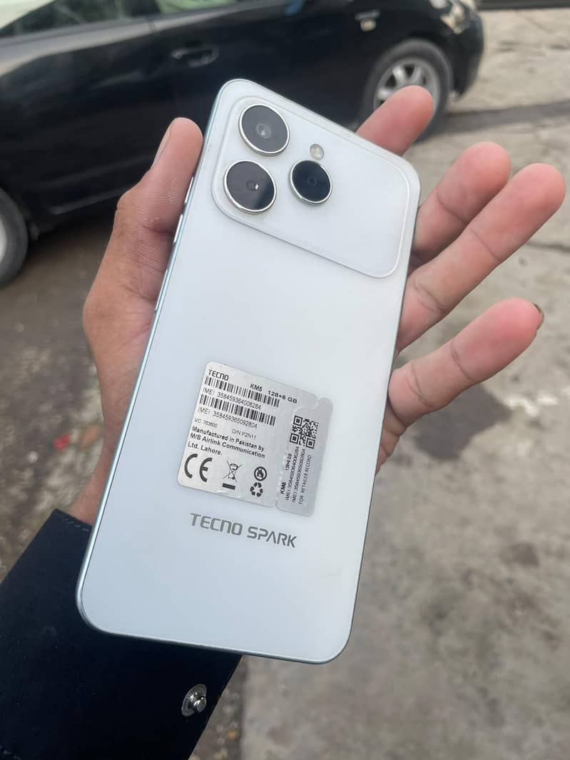 Tecno Spark 40 4