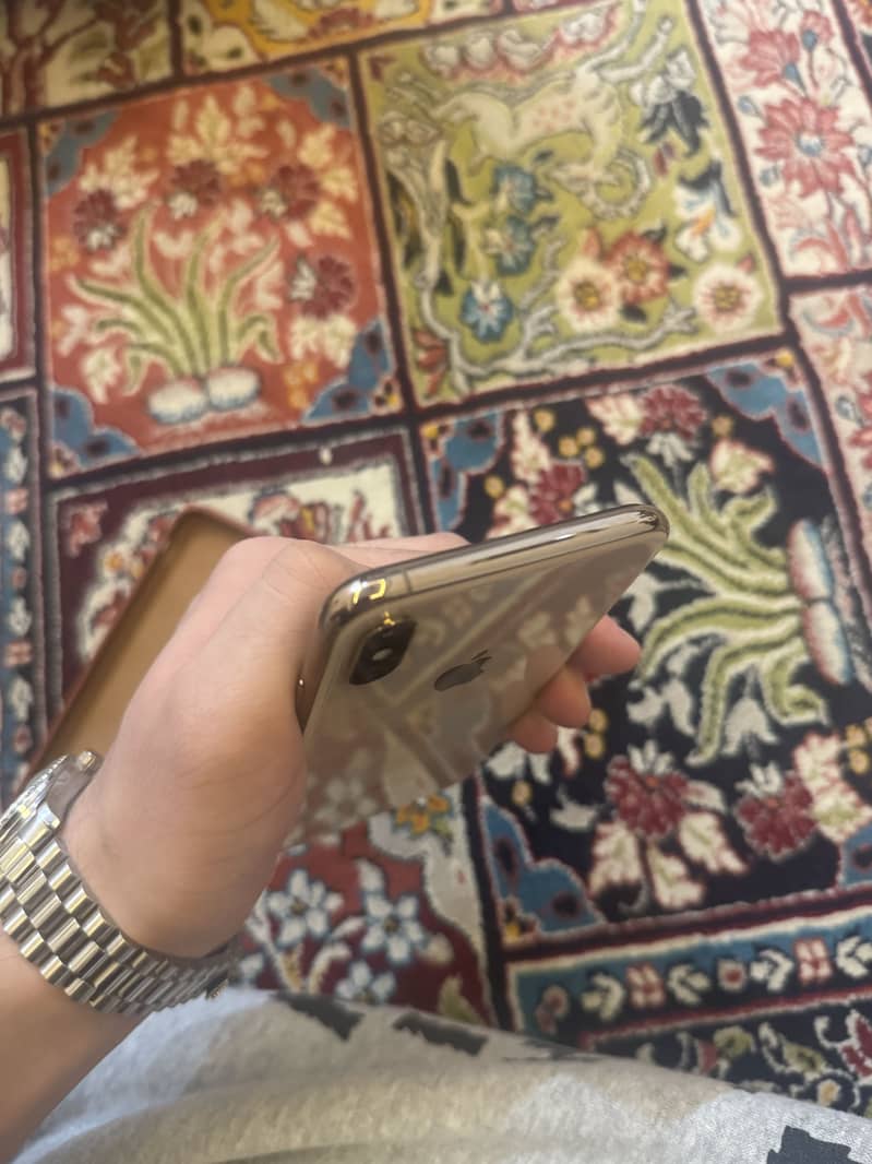 iPhone XS Max 3