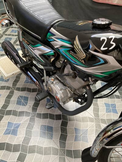 Honda 125 red colour 2023 model