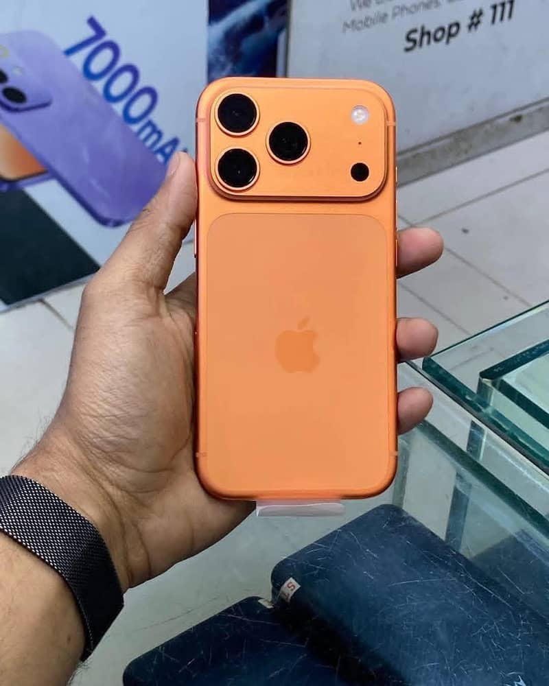 Apple iPhone 17 Pro 0