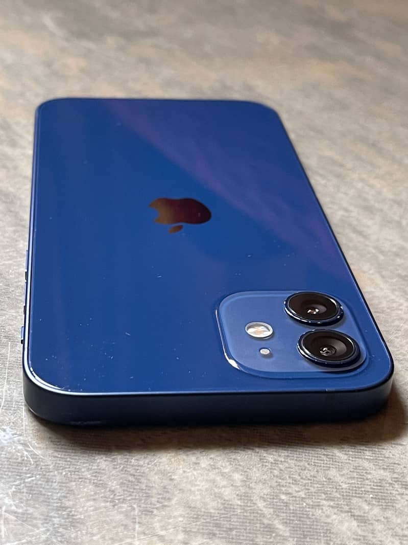 Apple iPhone 12 2