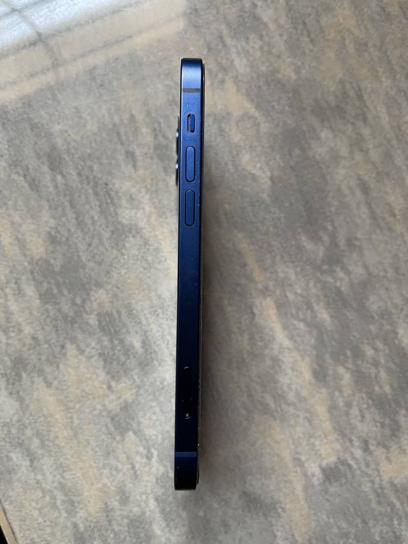 Apple iPhone 12 5