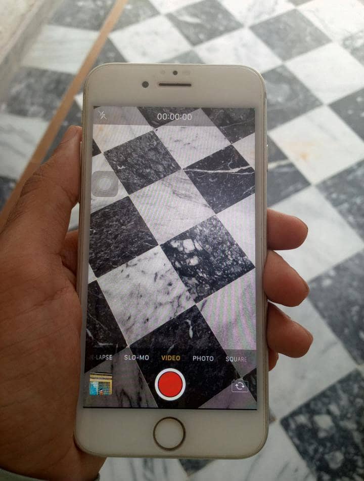 Apple iPhone 7 2