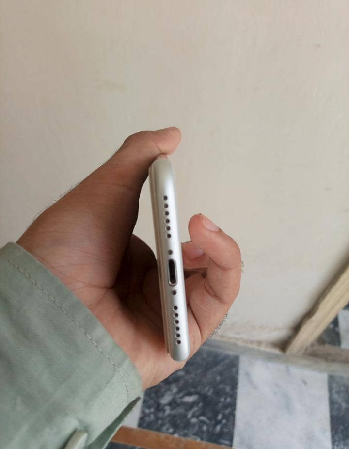 Apple iPhone 7 5