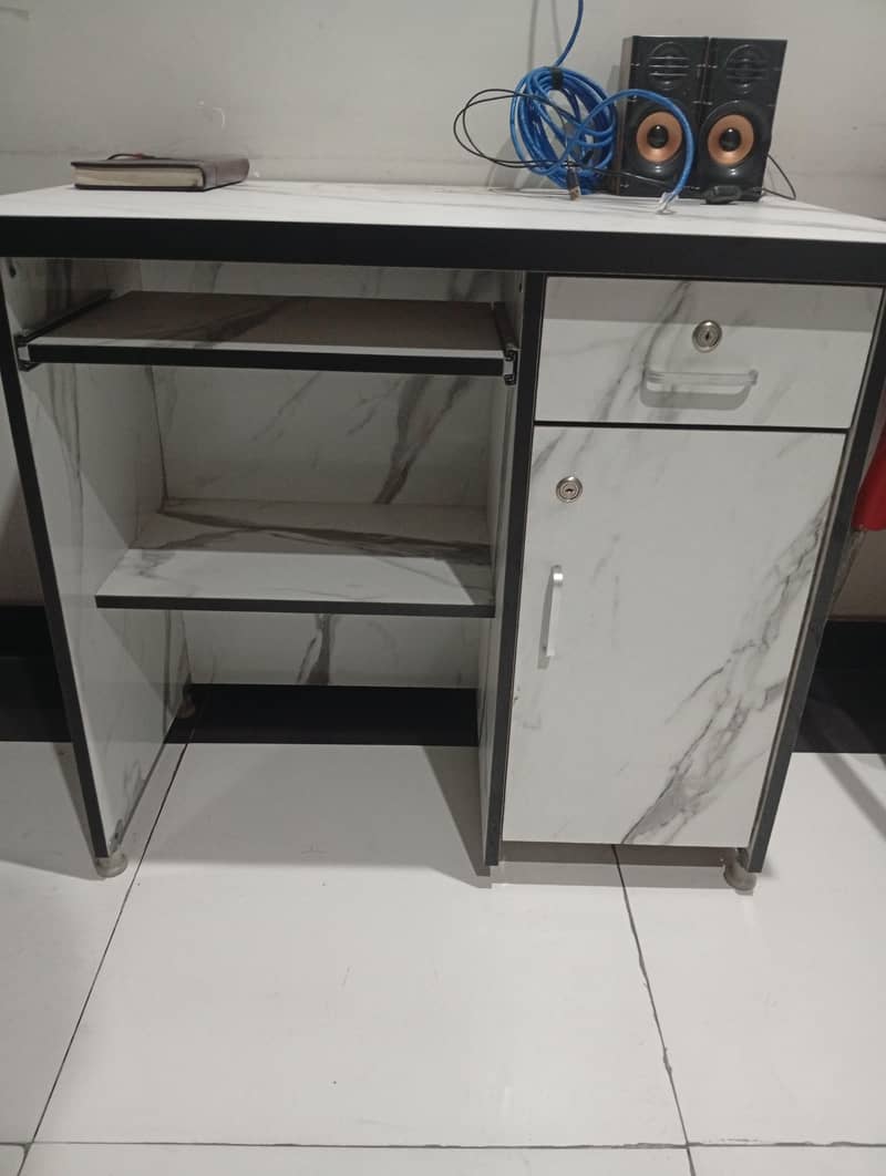 Computer Table For Sale 3