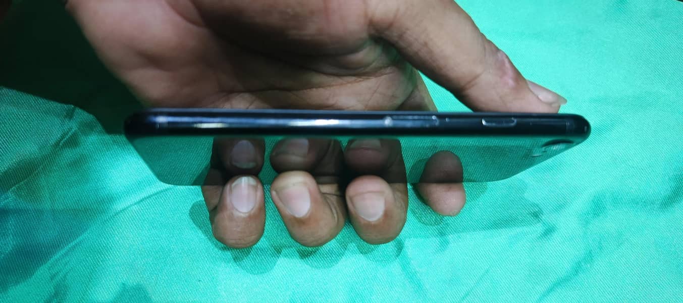 Apple iPhone 7 1