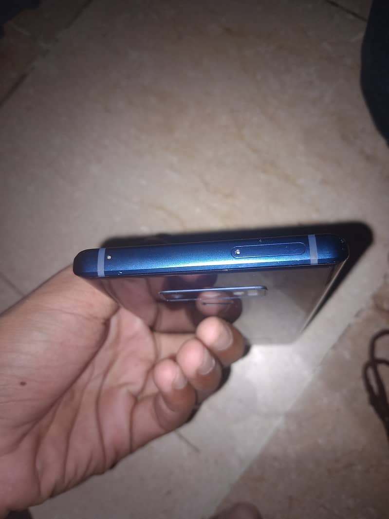 Samsung Mobile Note 9 4