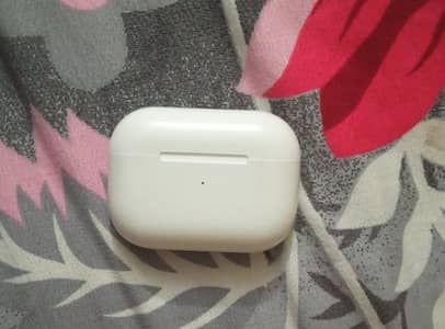 camera quality low, but colour is pure white